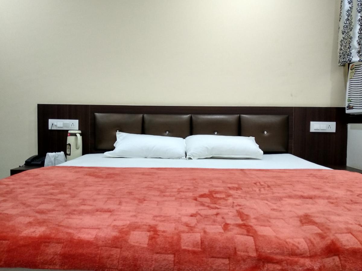 Oyo 60976 Hotel Shree Ji Morena Dış mekan fotoğraf